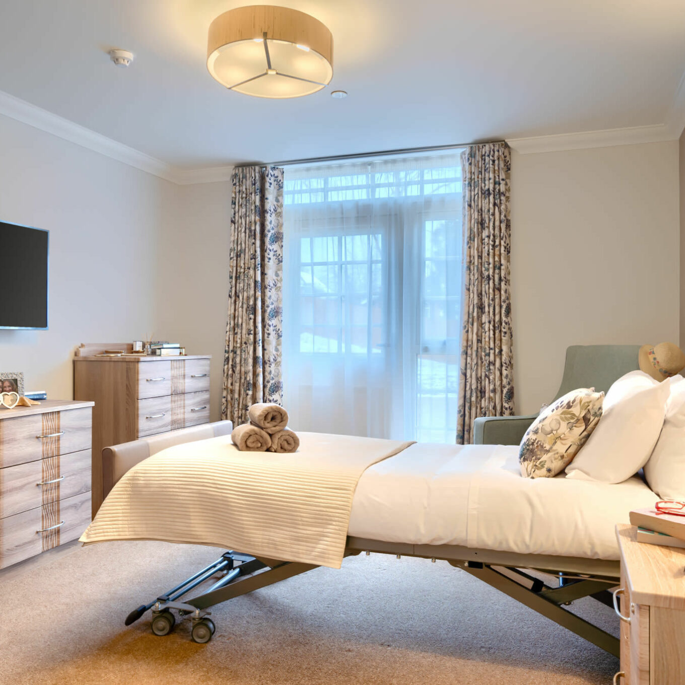 Elsyng House Care Home Bedroom